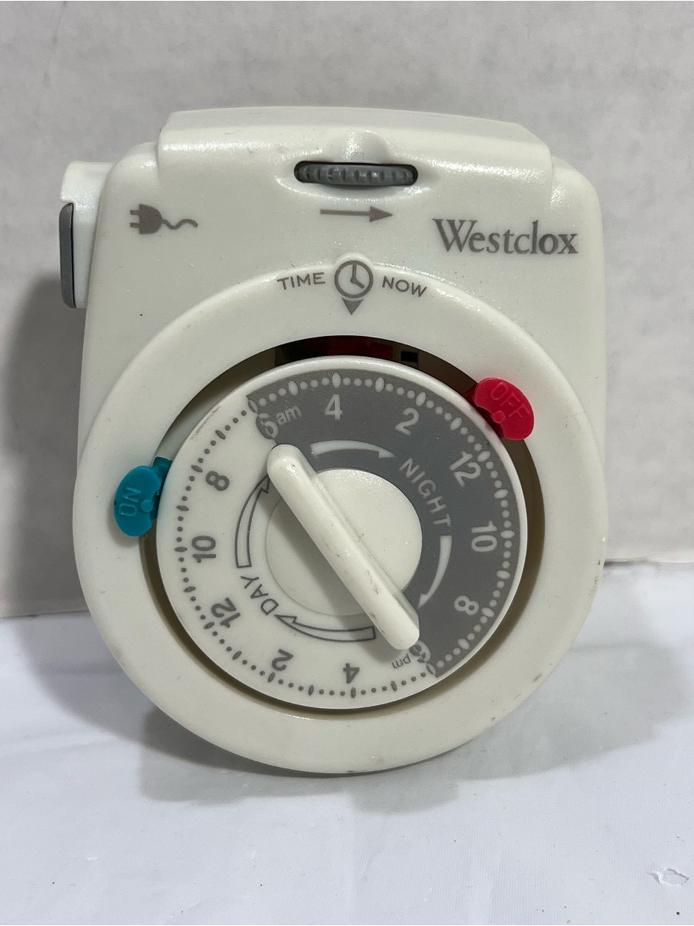 Westclox Model No. 12-850 Wall Plug Outlet Timer Controller 24 Hour
